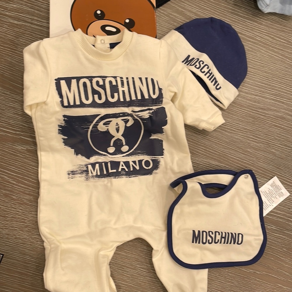 Moschino baby